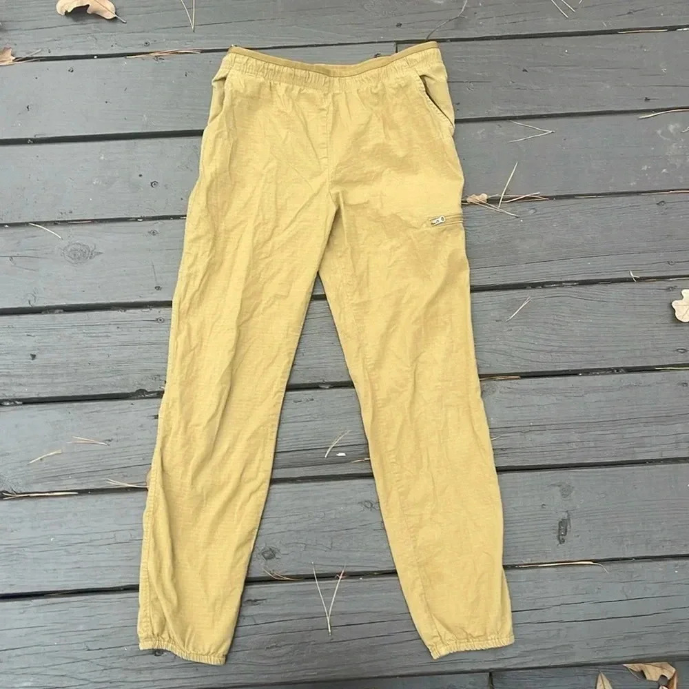 The North Face tan girls hiking joggers size XL